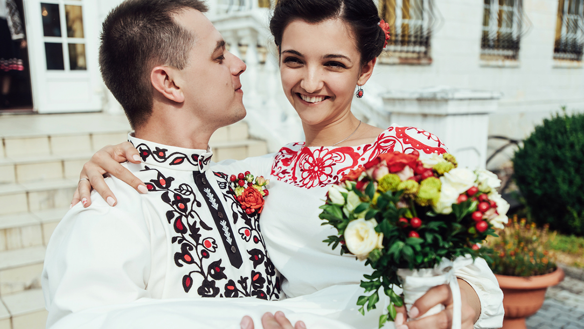 Свадьбы на ВДНХ: Тюкалинская церемония