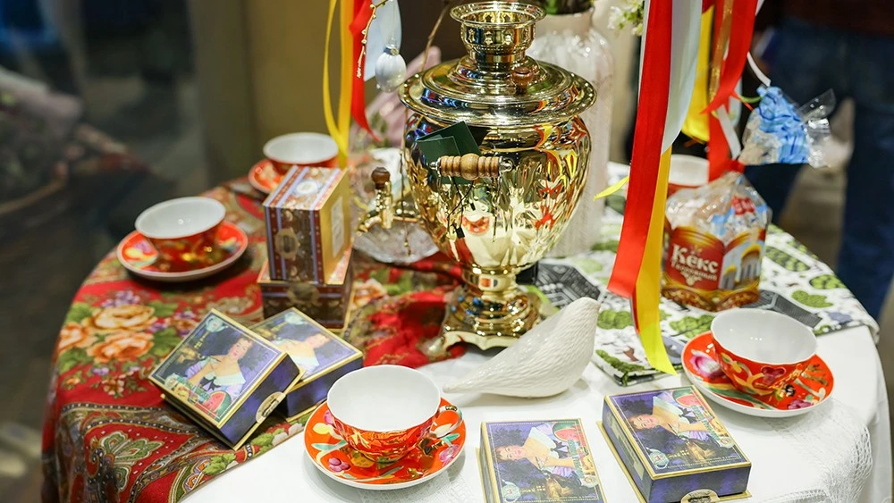 The Department Store RUSSIA decorated for Easter