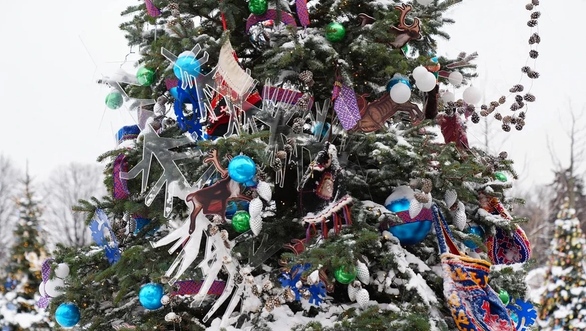 New Year tree of the Khanty-Mansi Autonomous Area: tutchans with secrets and reindeer skins