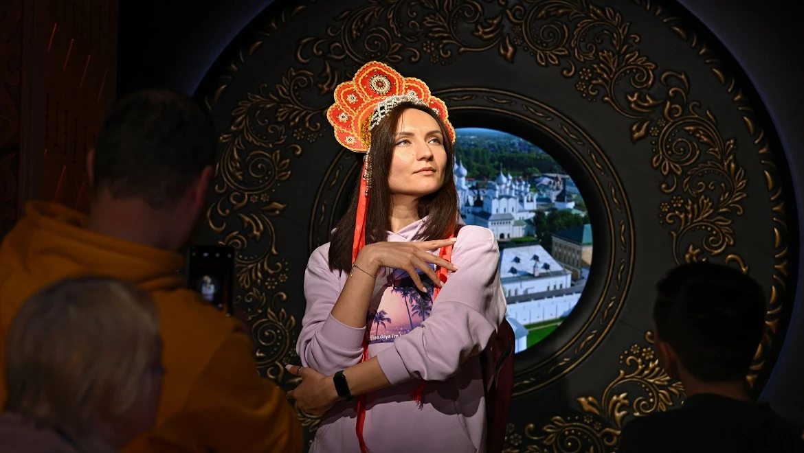 Узнать о забеге невест и уникальном ретропоезде: экскурсия «Почувствуй Россию» приглашает гостей в павильон D