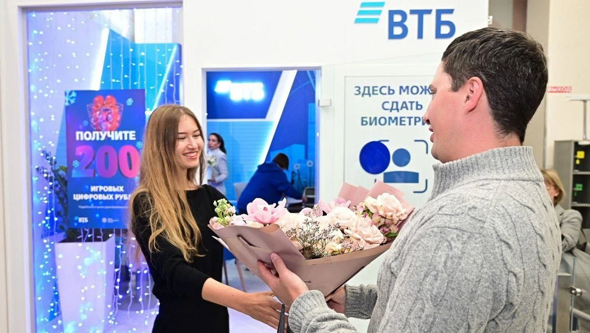 Миллионным пользователем Единой биометрической системы стала гостья выставки "Россия"