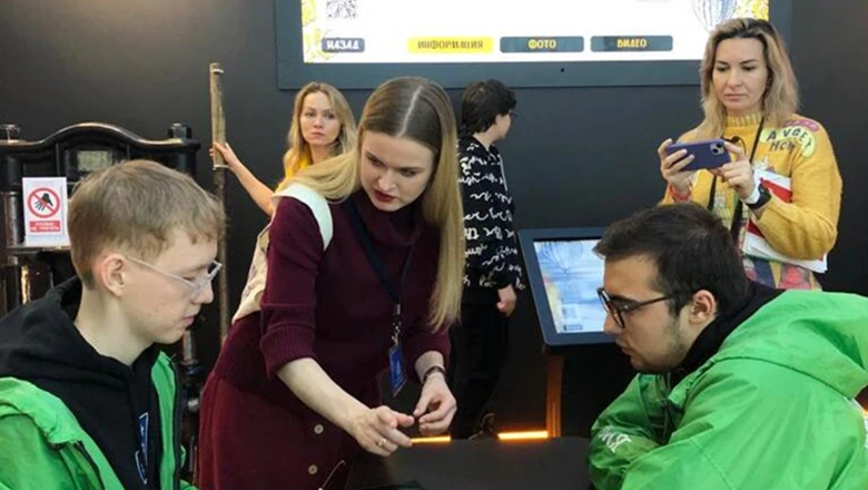 Тысячи посетителей выставки "Россия" сыграли в ярославские бирюльки
