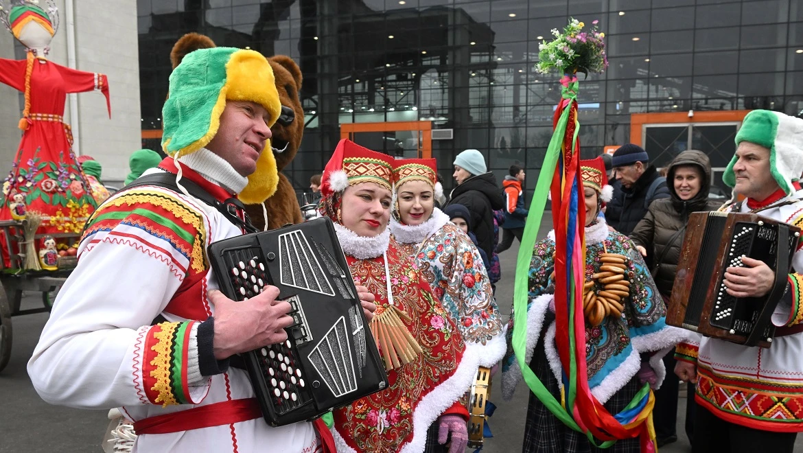 Оркестр из ста баянистов, гармонистов и аккордеонистов исполнит песню «Катюша» на выставке "Россия"