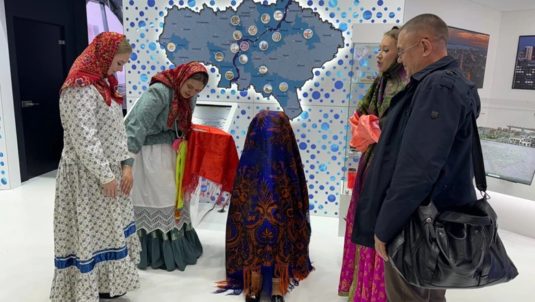 На выставке "Россия" показали саратовский свадебный обряд