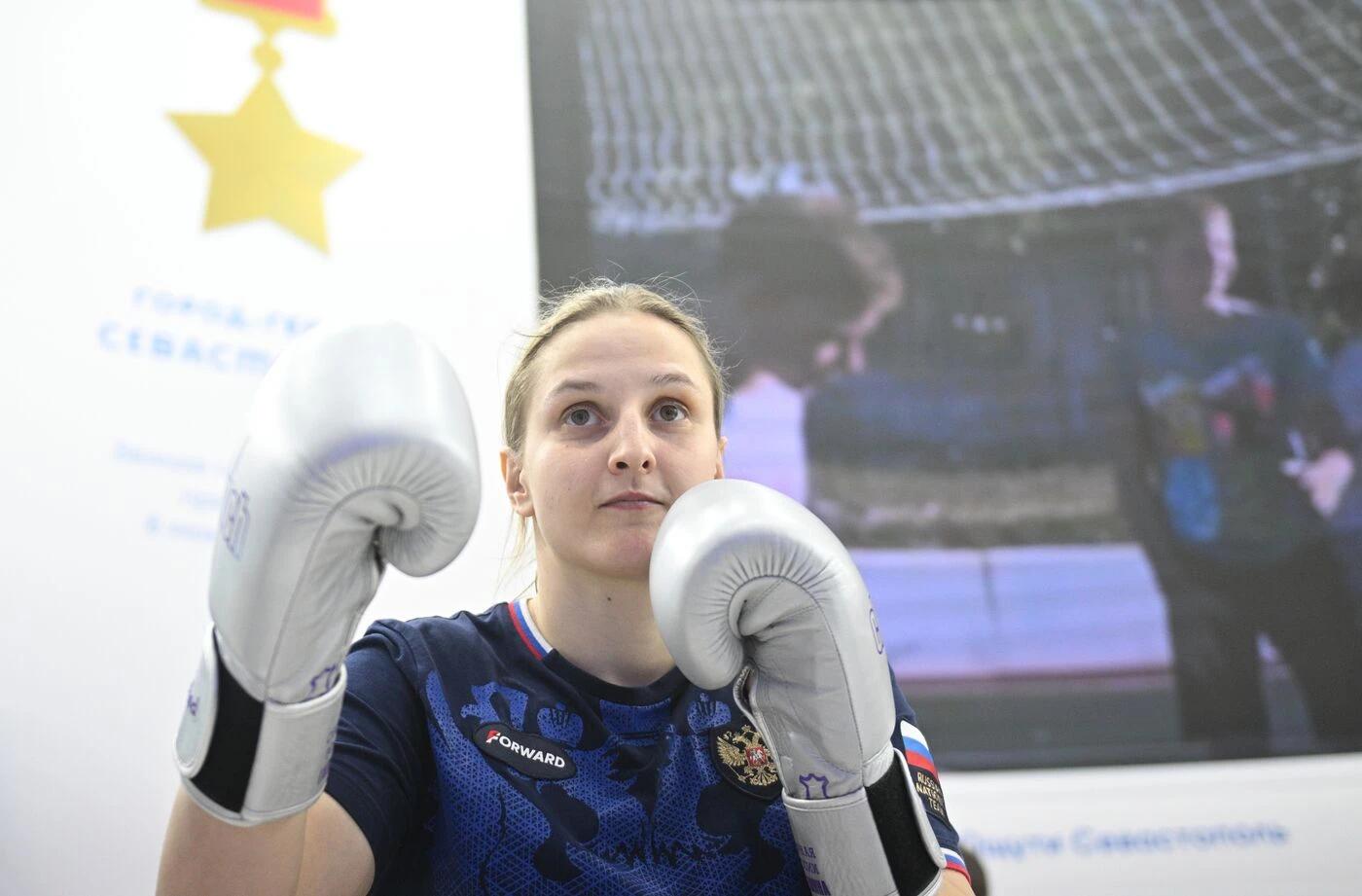 Елена Гапешина открыла неделю спорта на стенде Севастополя выставки "Россия"
