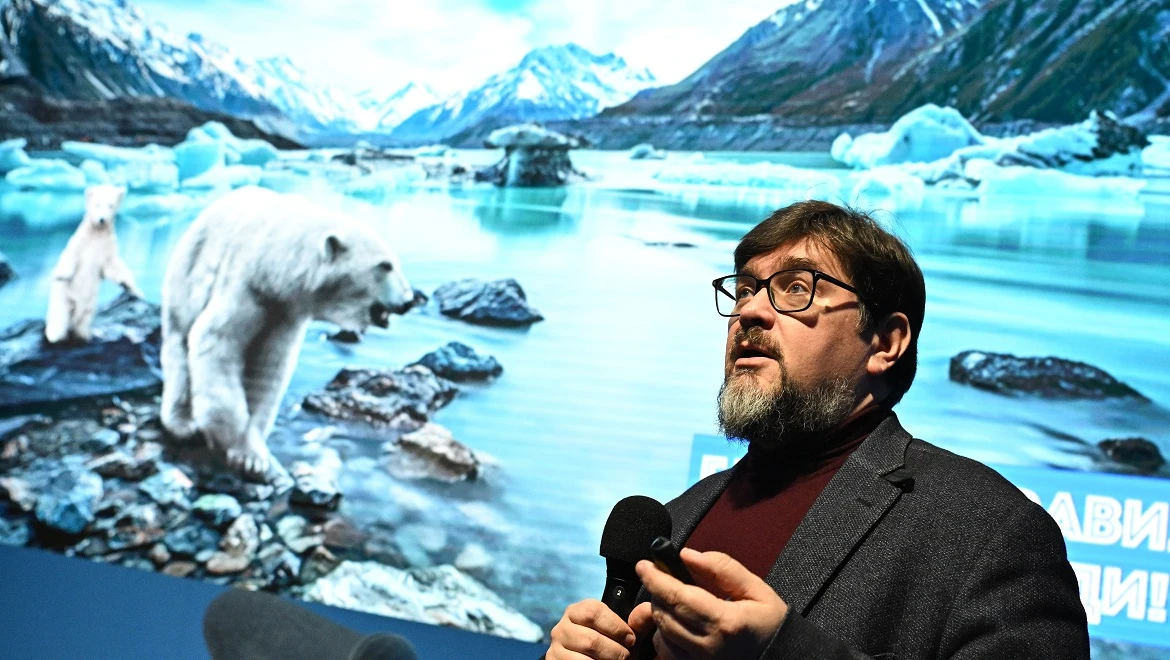 Нежная природа, требующая бережного отношения: на выставке школьникам рассказали об особенностях Арктики