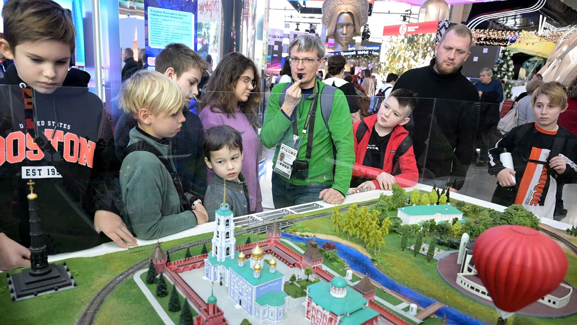 Семейное благополучие, мастер-классы и викторины: экскурсии на выставке "Россия", которые нельзя пропустить