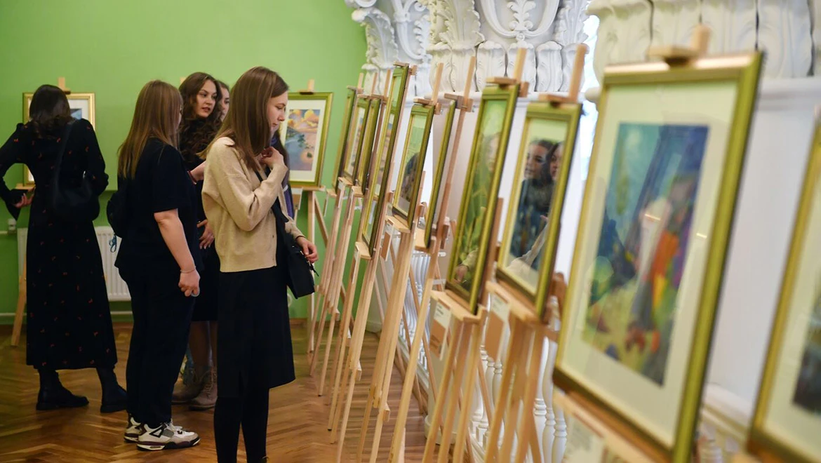На выставке "Россия" показали, каким будущее видели дети сто лет назад и каким видят его сейчас
