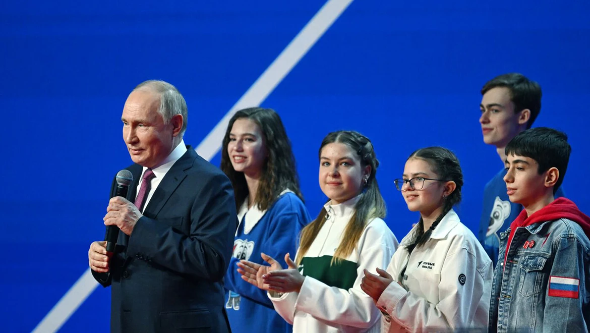 Владимир Путин отметил вклад «Движения Первых» в развитие России