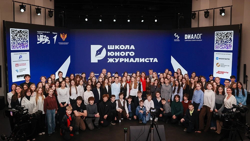 Young journalists of the National Centre RUSSIA met with Natalia Virtuozova