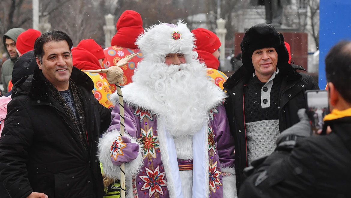 Тол Бабай, удмуртский Дед Мороз, отметил свой день на выставке "Россия"