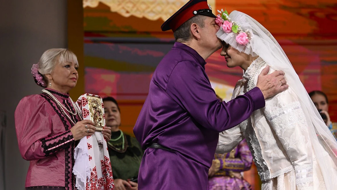 Казачья воля: донская свадьба на выставке "Россия"
