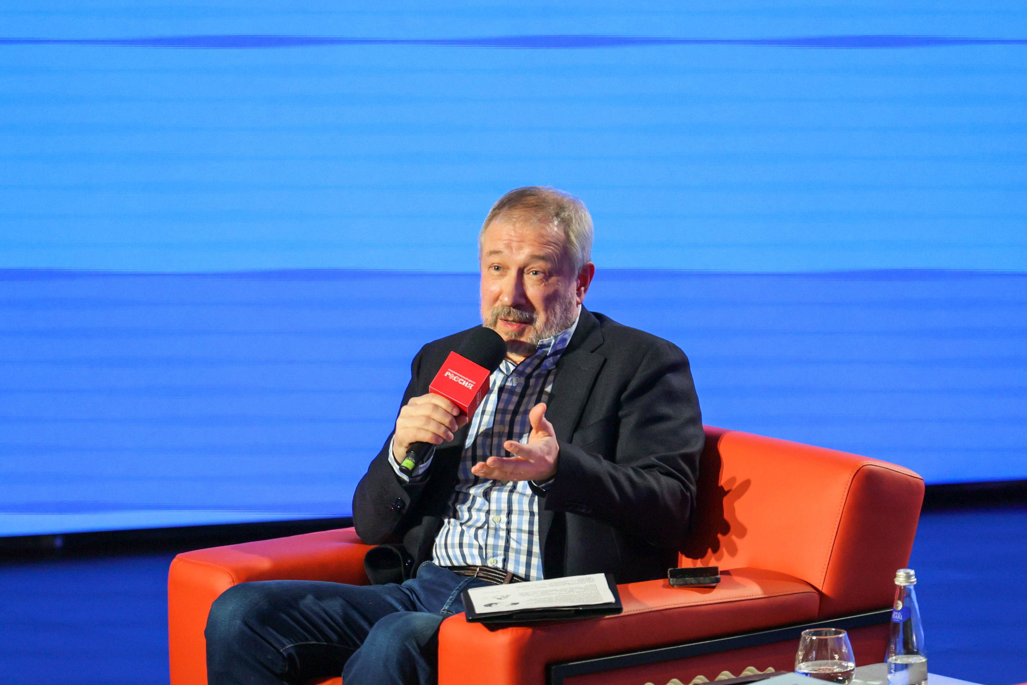 Literary Club "What to Read?!": Celebrating the 200th anniversary of Saltykov-Shchedrin's birth