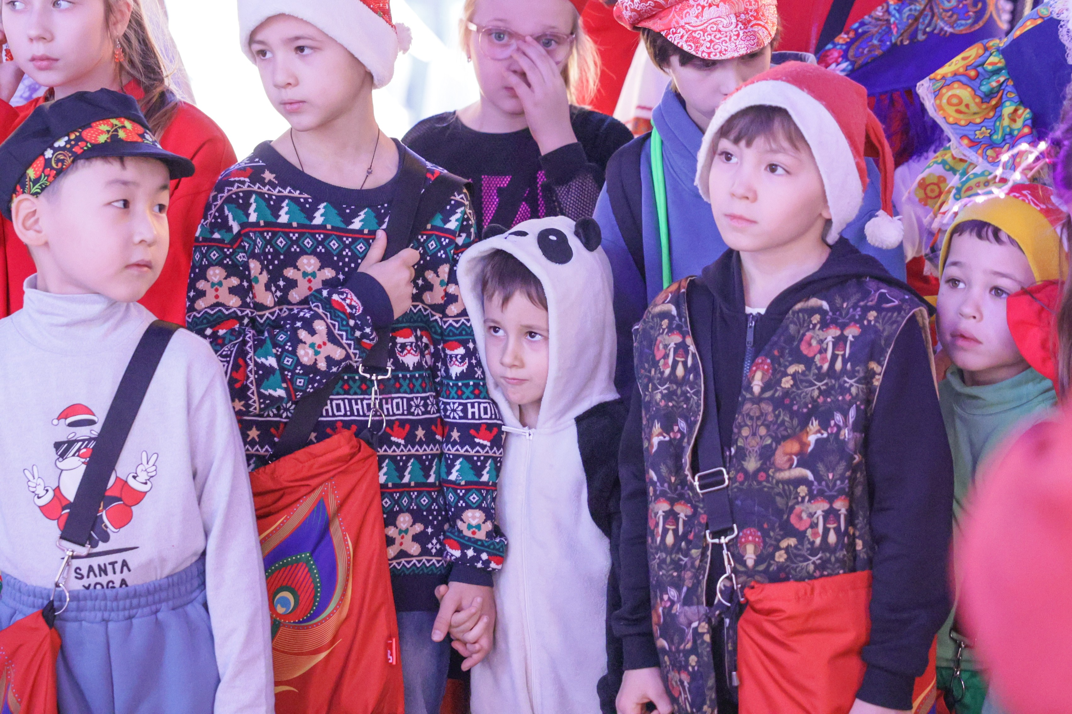 Theatrical carolling 