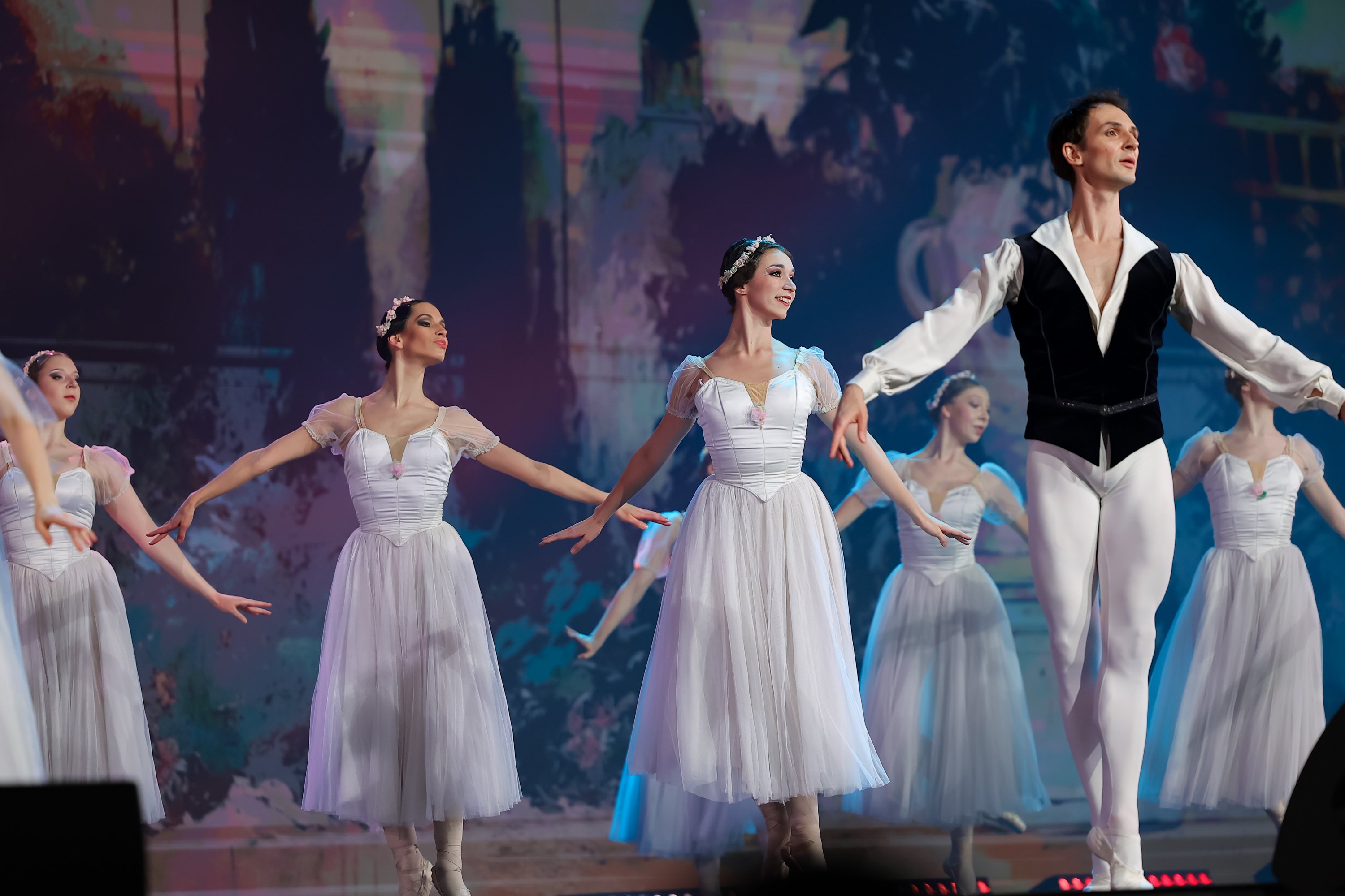 Premiere of the multi-genre production 