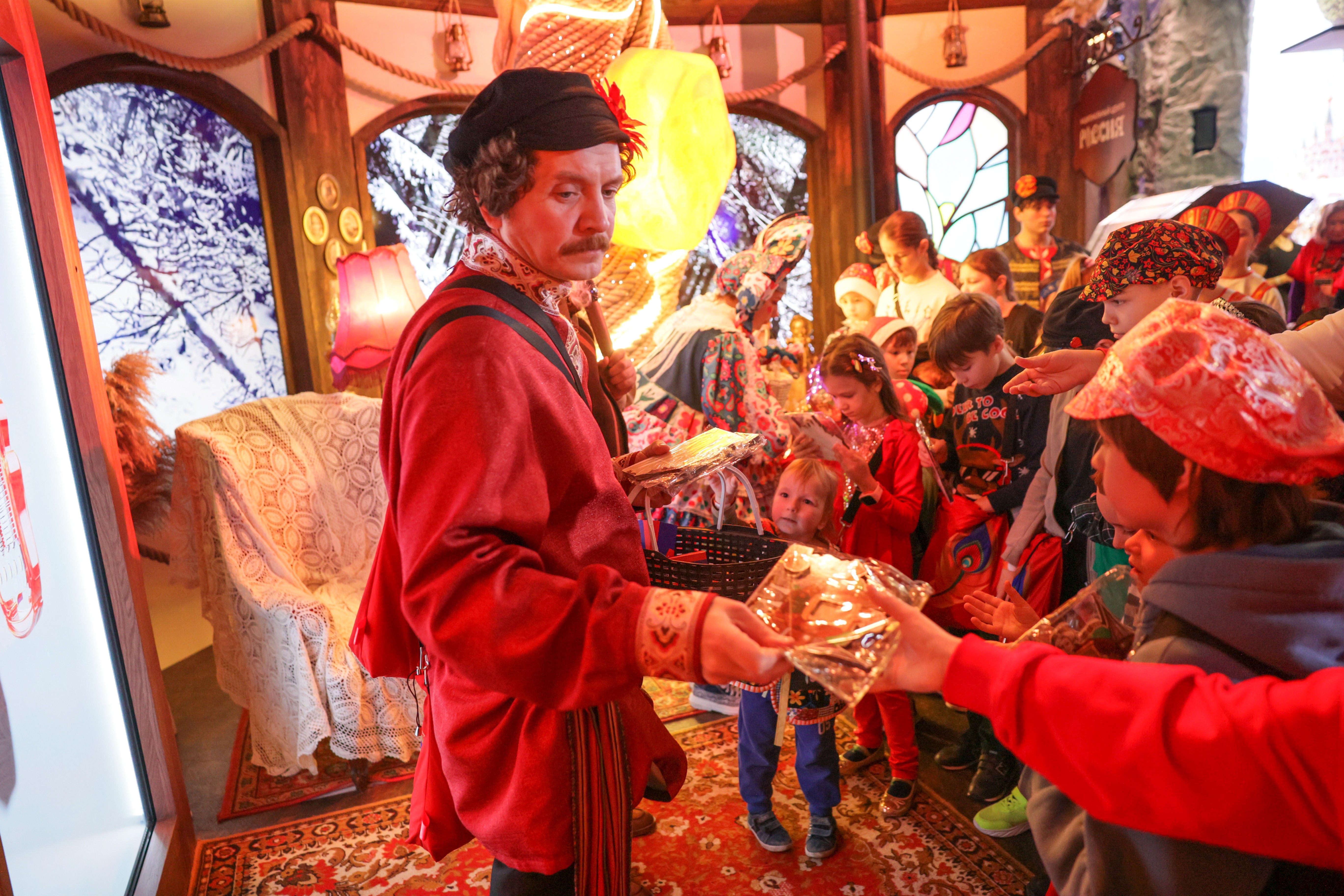 Theatrical carolling 