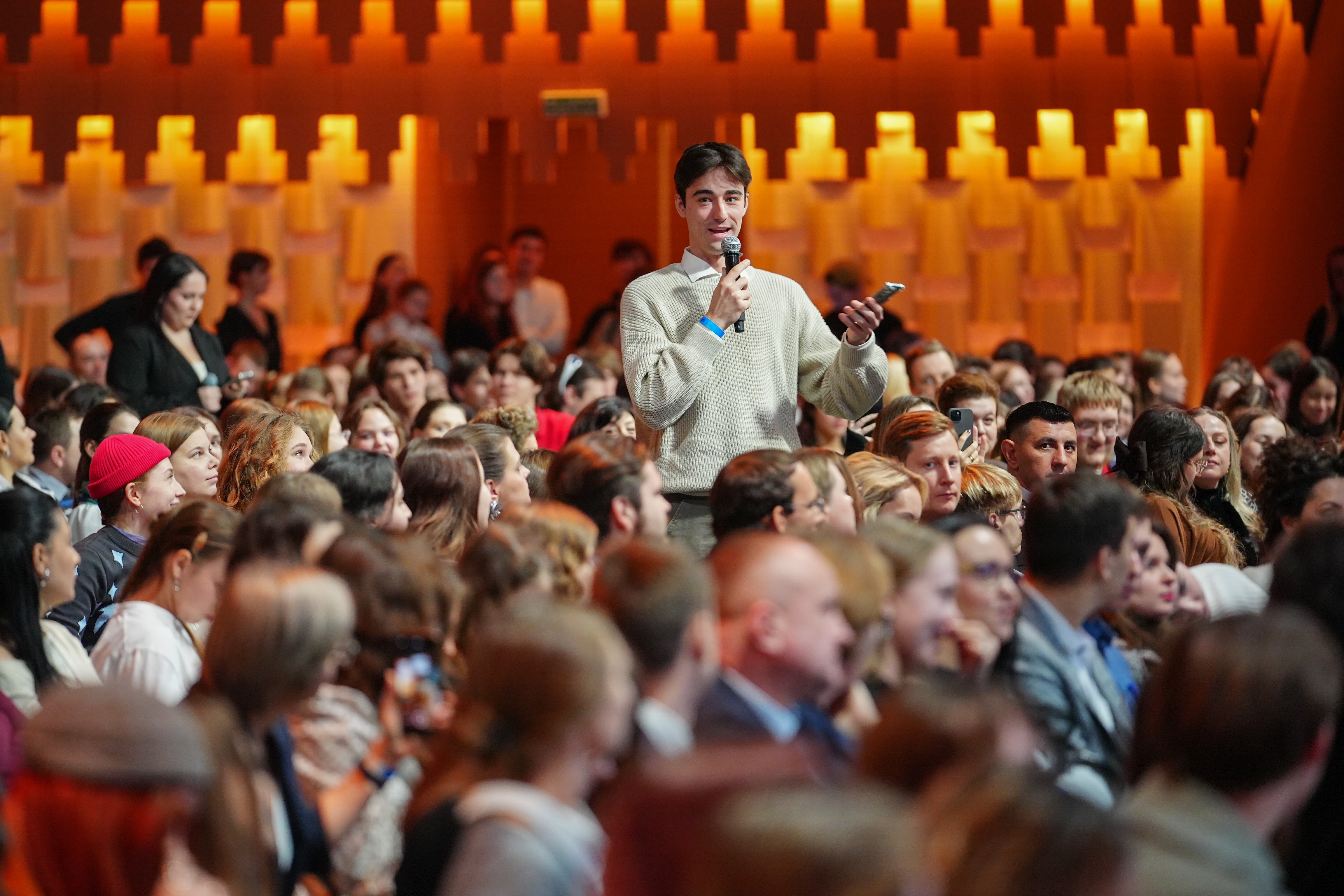 Nikita Mikhalkov meets creative youth at the National Centre RUSSIA