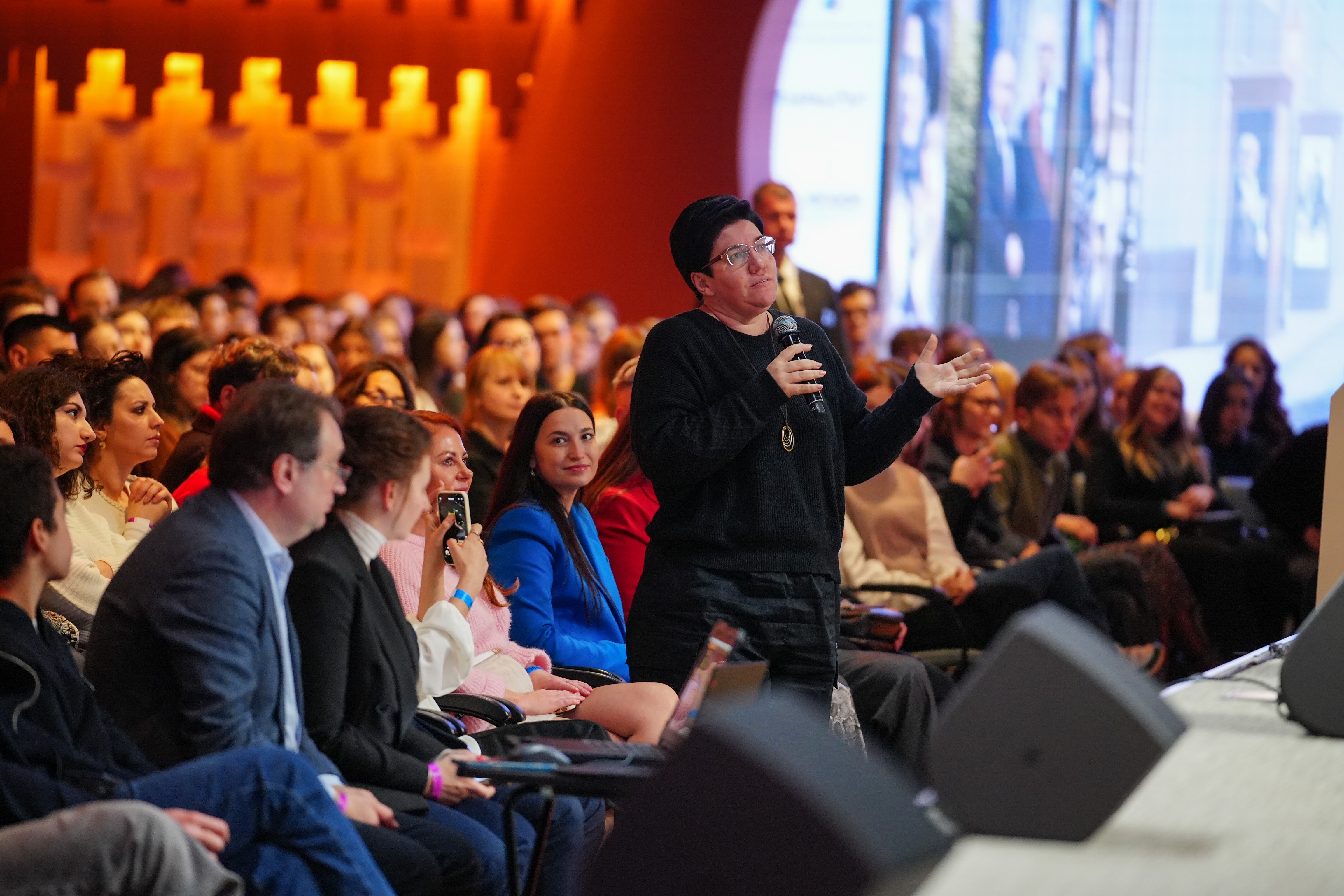 Nikita Mikhalkov meets creative youth at the National Centre RUSSIA