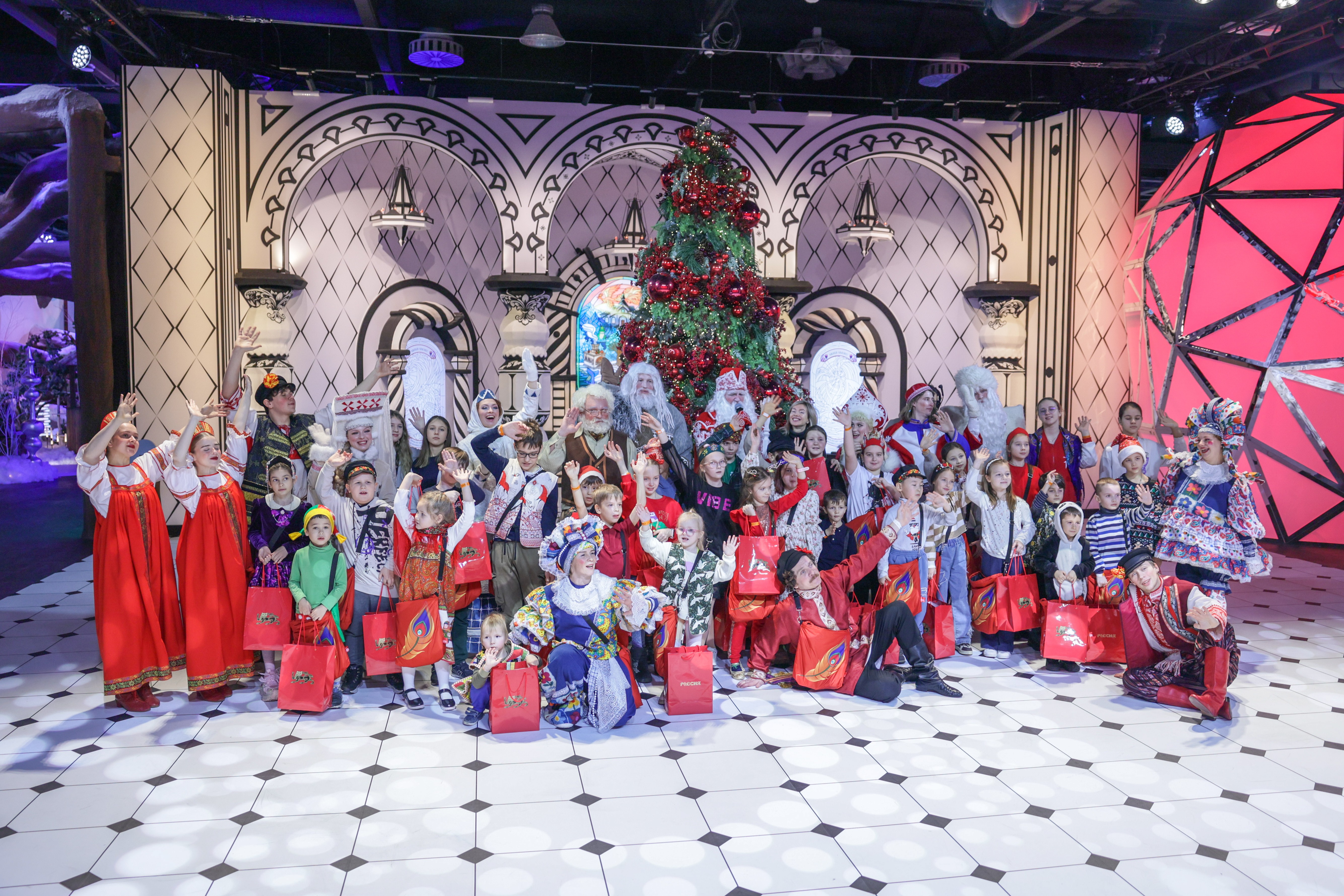 Theatrical carolling 