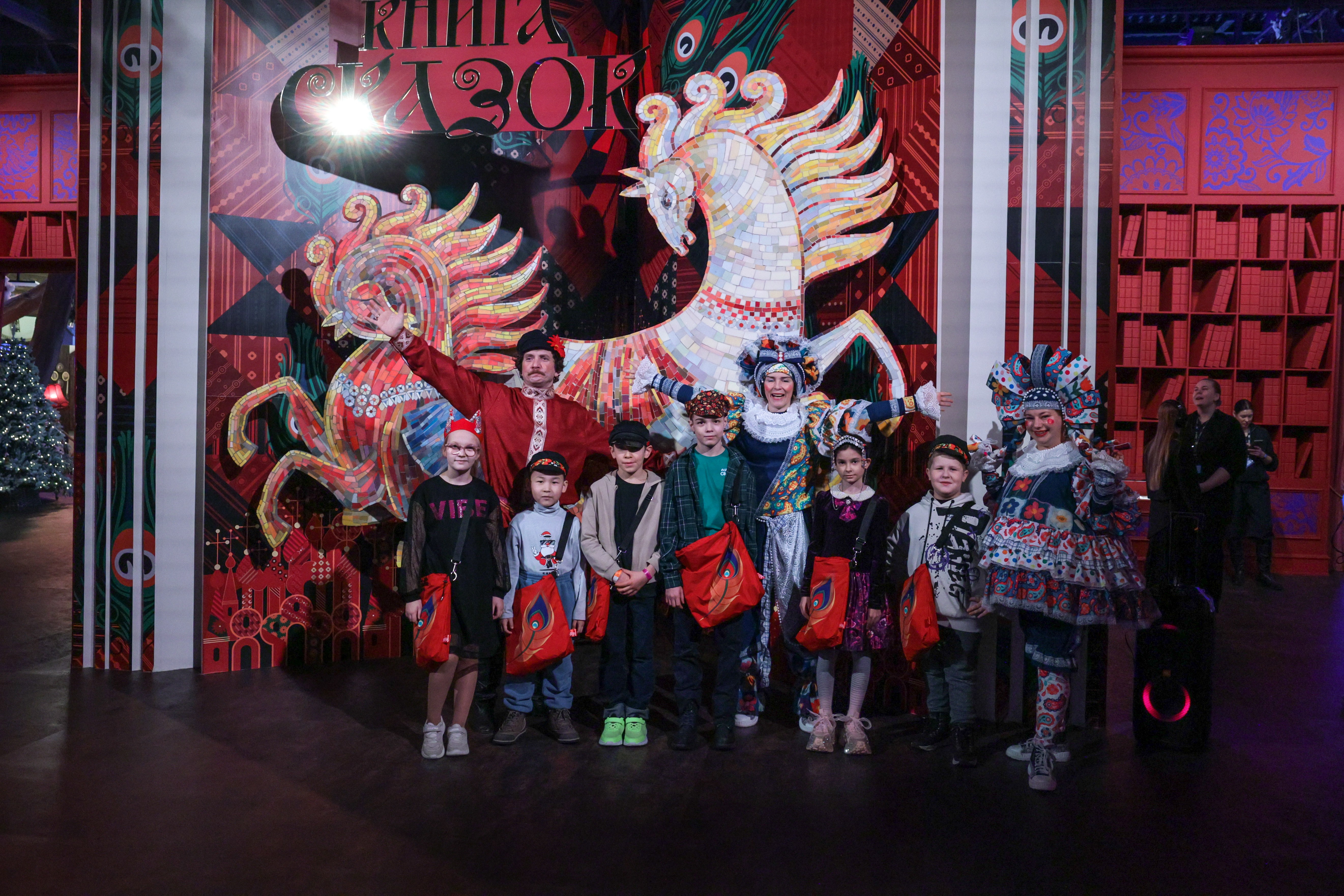 Theatrical carolling 