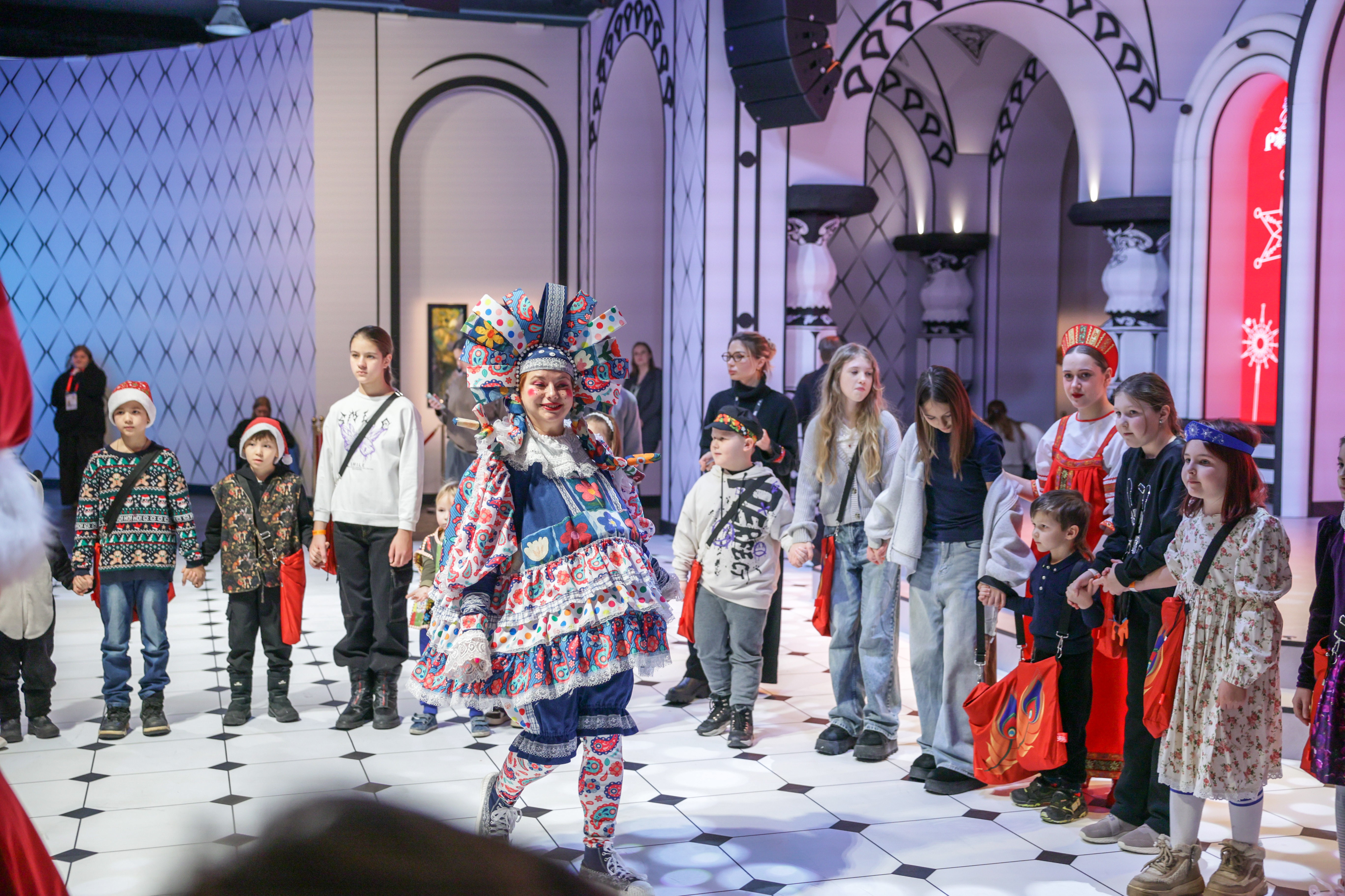 Theatrical carolling 