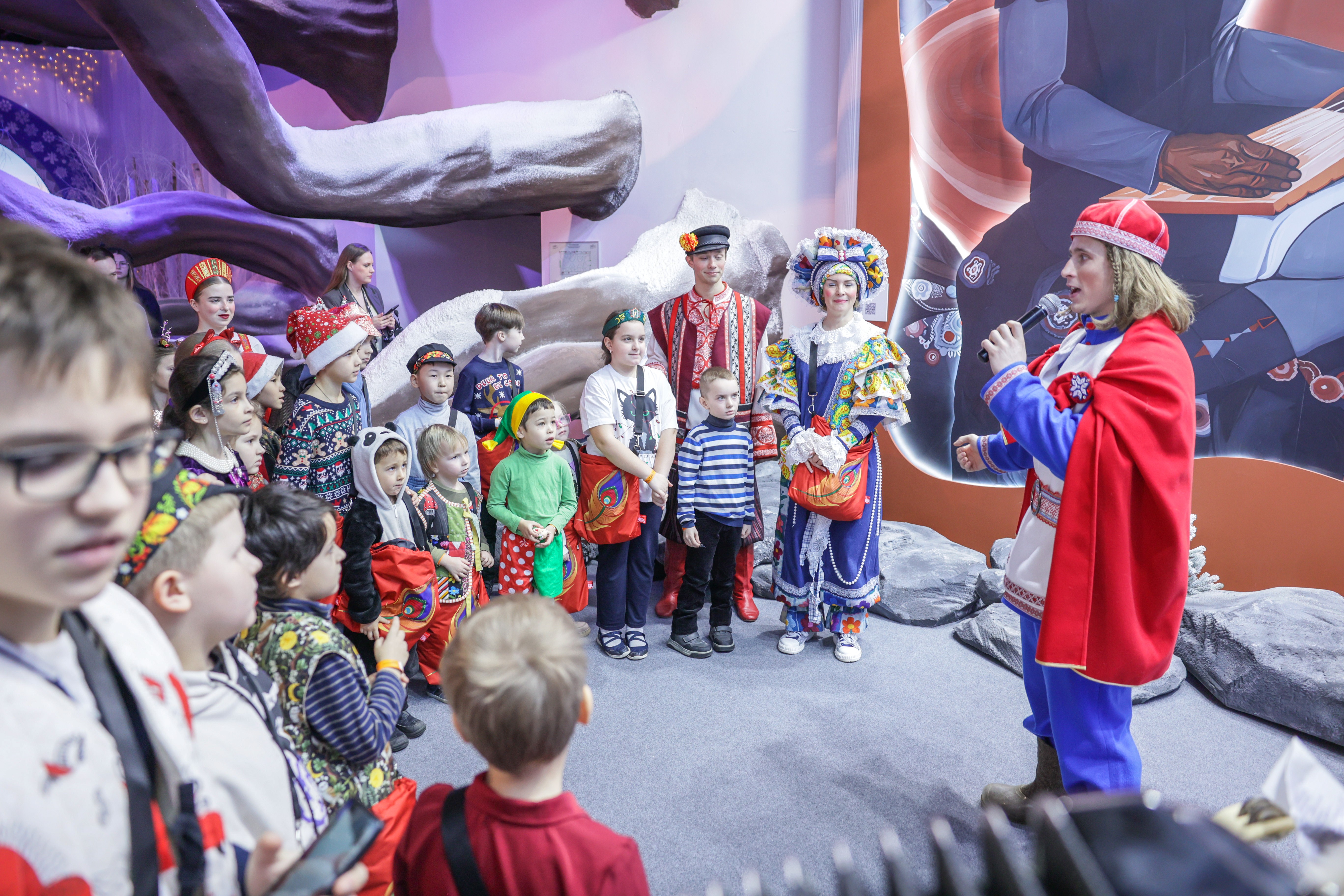 Theatrical carolling 