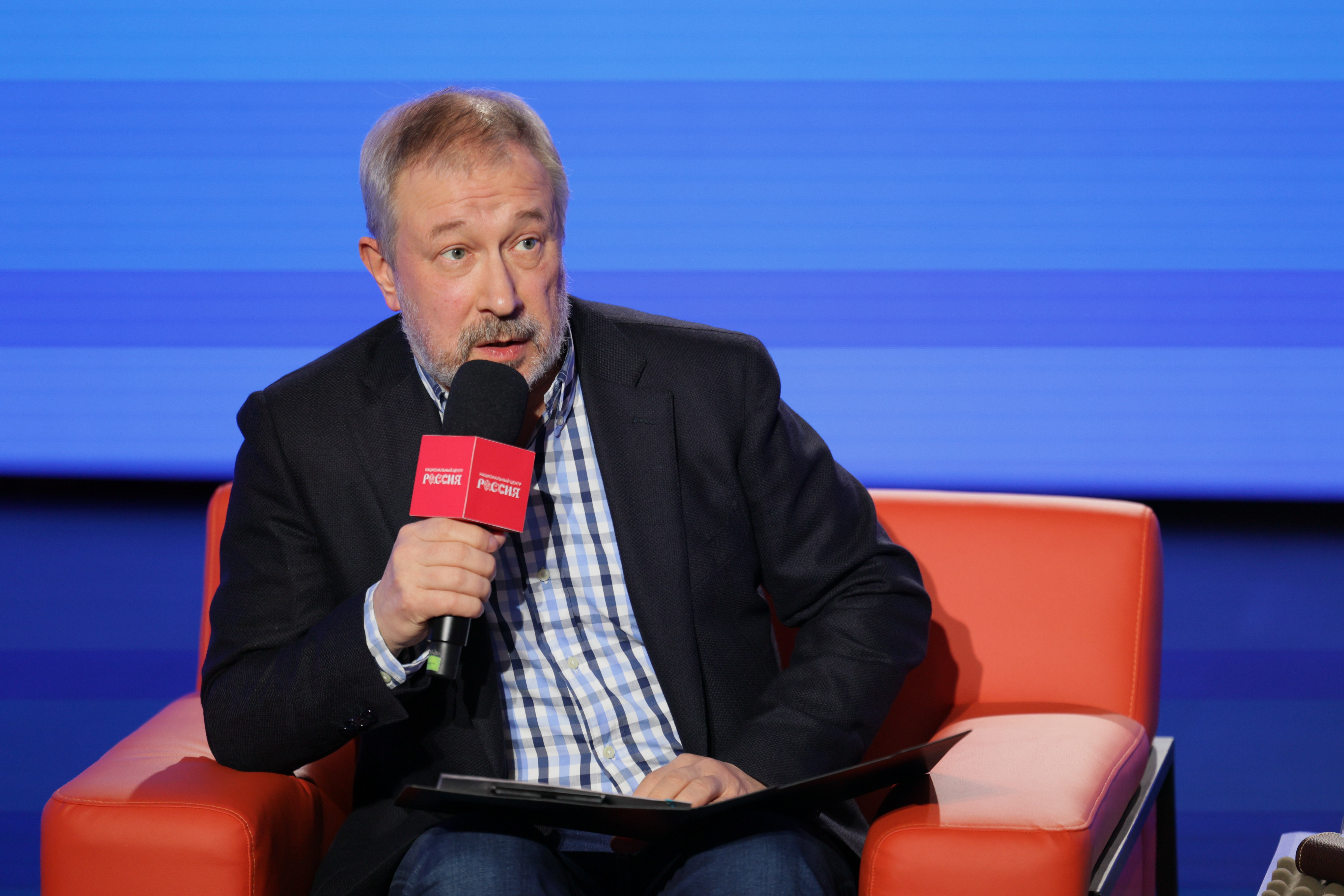 Literary Club "What to Read?!": Celebrating the 200th anniversary of Saltykov-Shchedrin's birth
