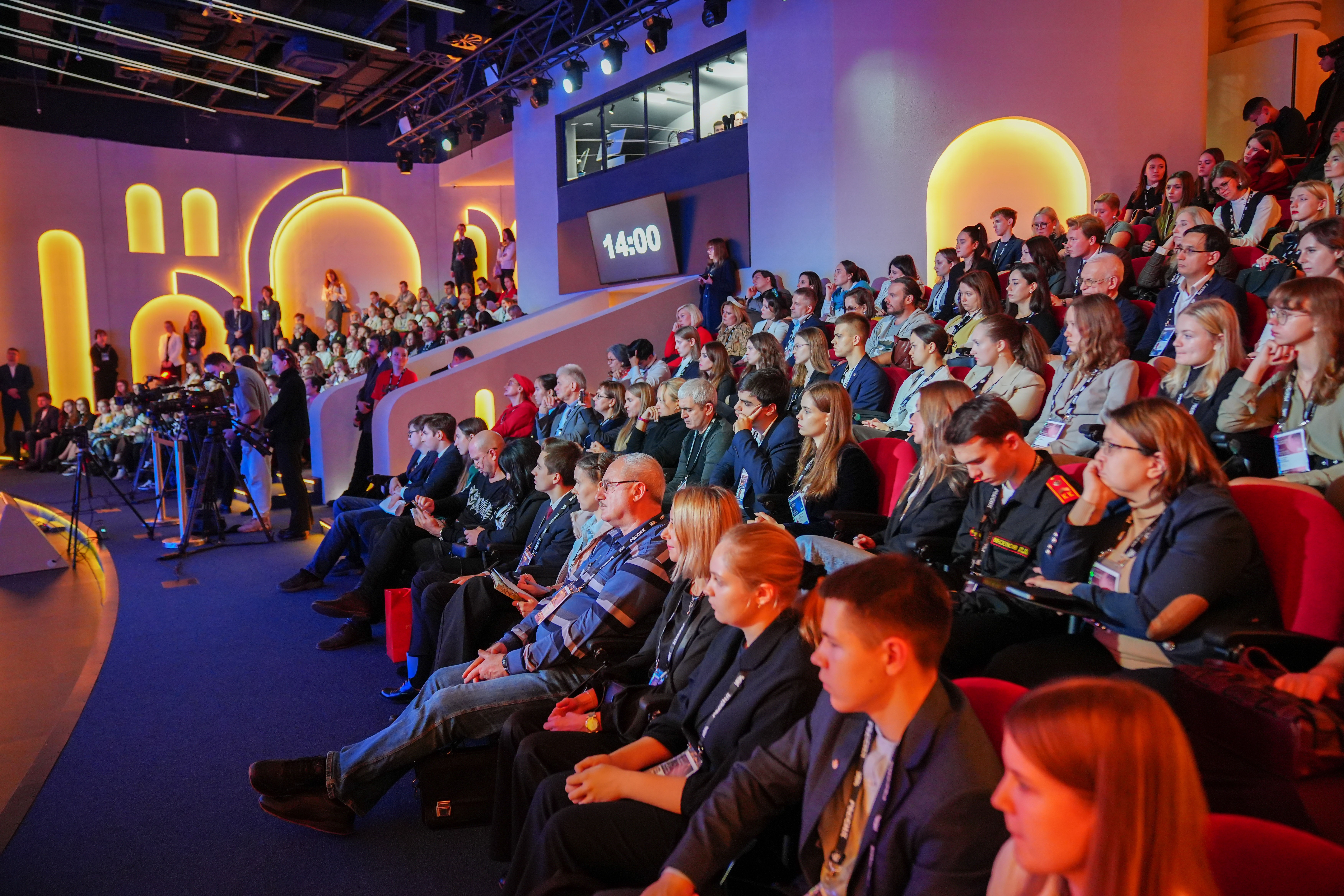 The evolution of public diplomacy: from traditional communications to digital storytelling