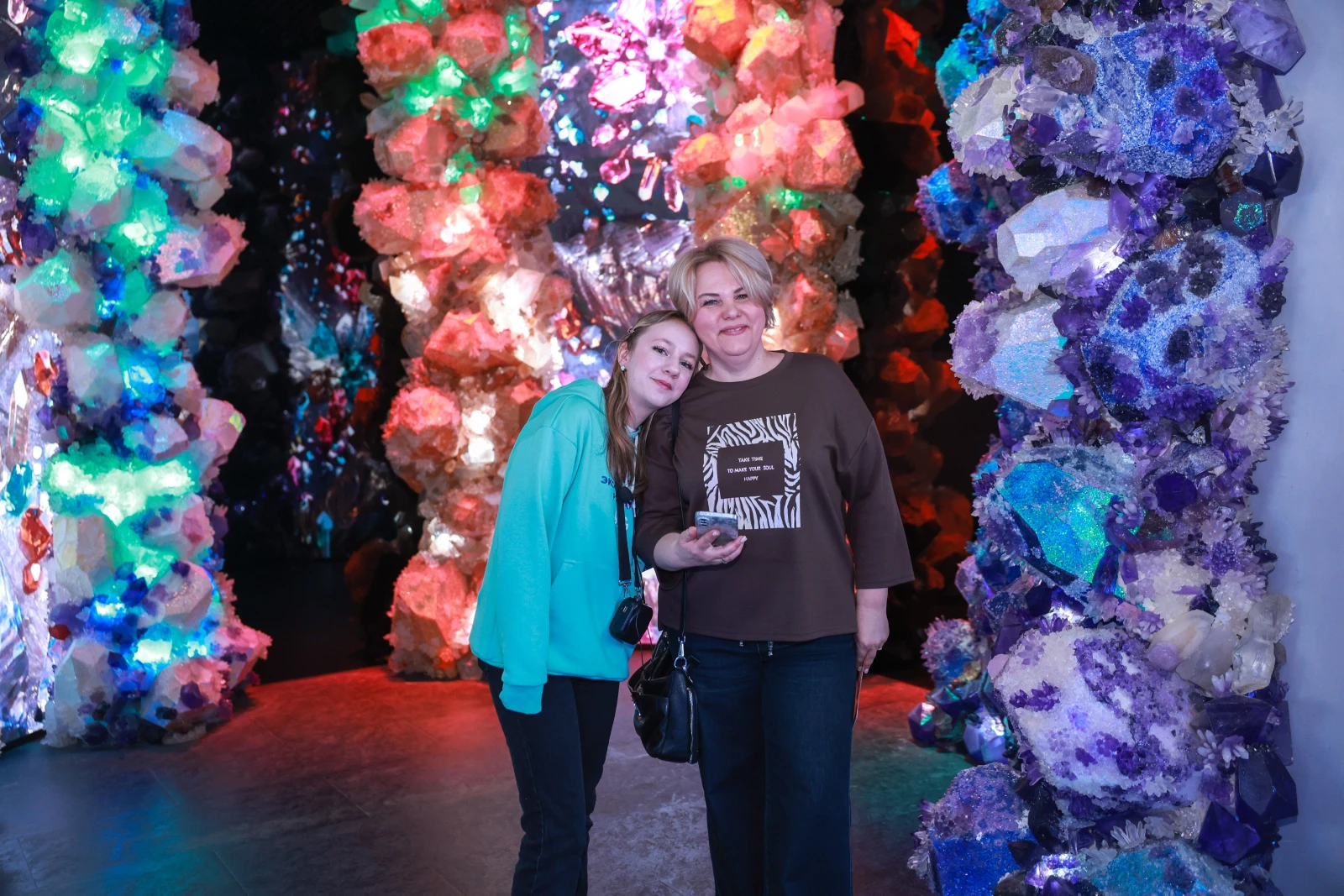 Participants of the Young Tour Guides School conducted a tour of the exposition 