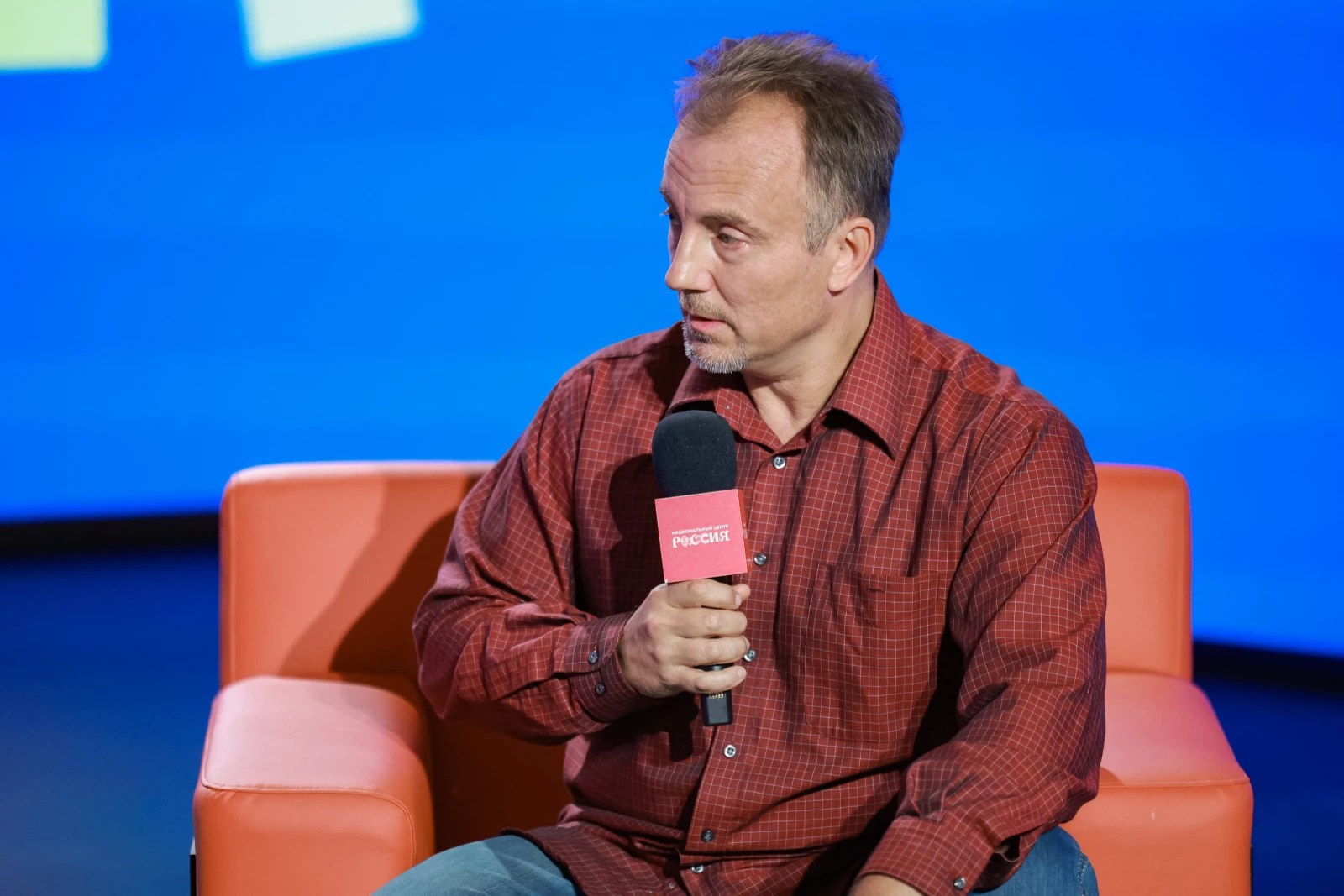 "What to Read?!". The Image of the Person of the Future in the Works of Ivan Yefremov