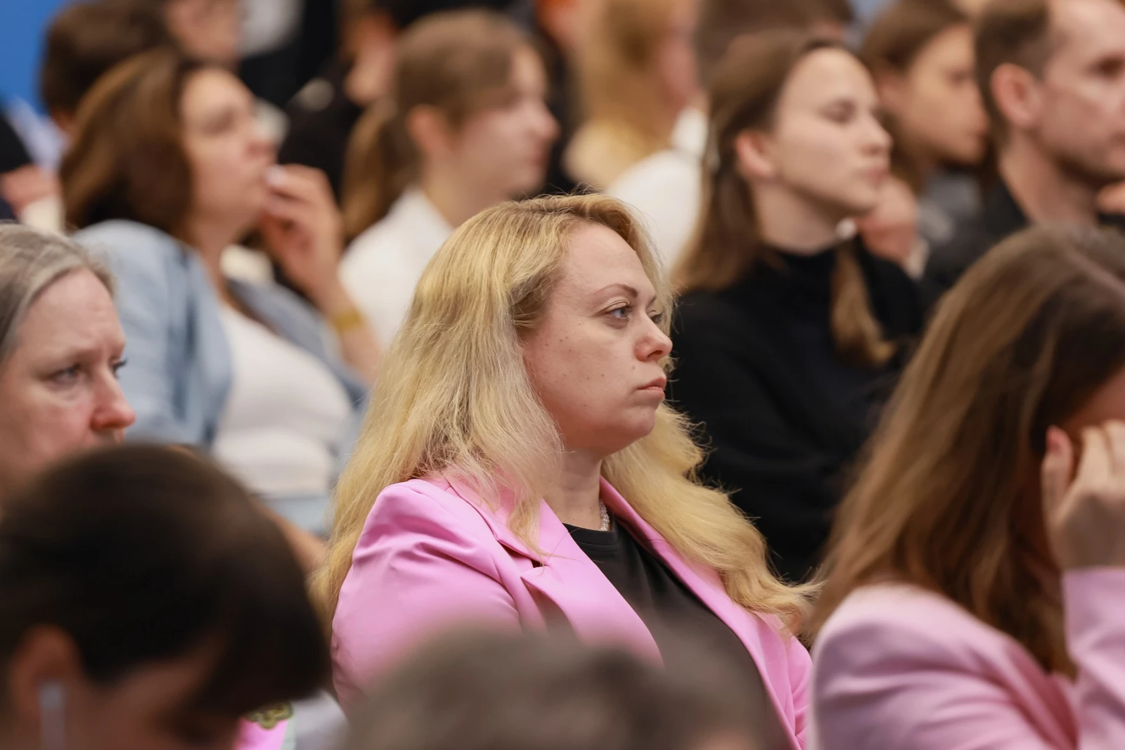 The role of the family in the lives of Russians: upbringing, traditions and the image of the future