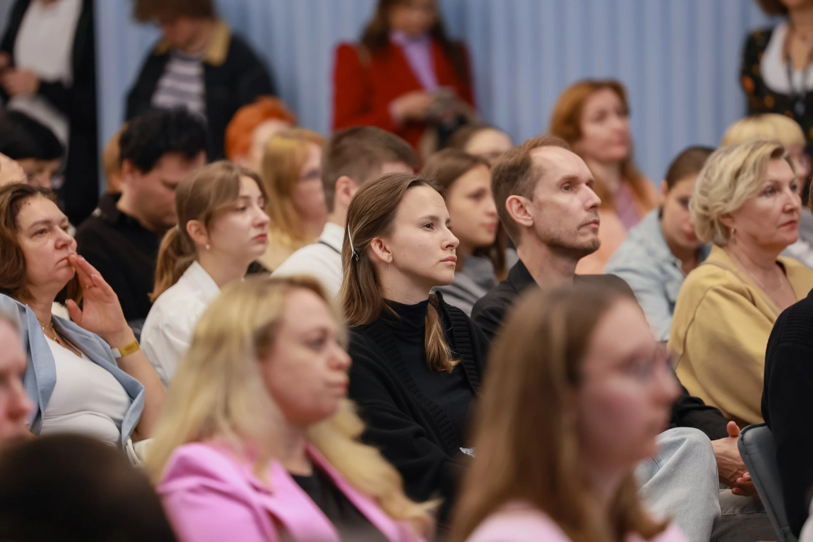 The role of the family in the lives of Russians: upbringing, traditions and the image of the future