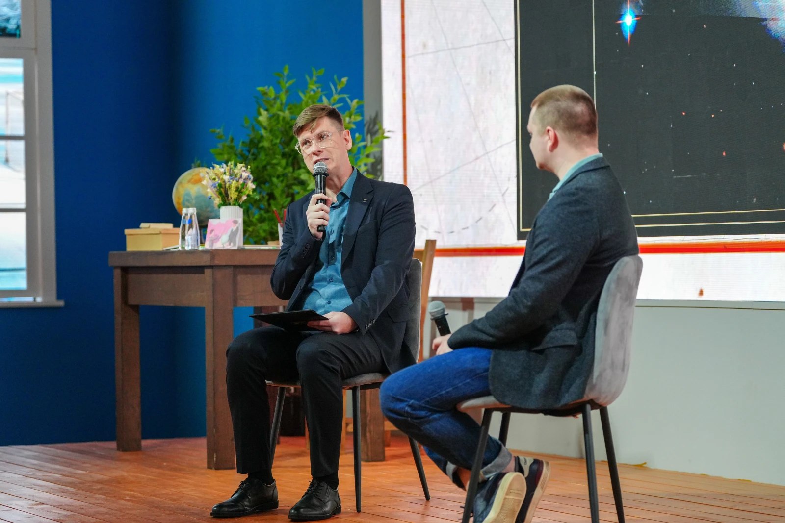 Exploring Russia: through thorns to the stars — extraterrestrial cartography
