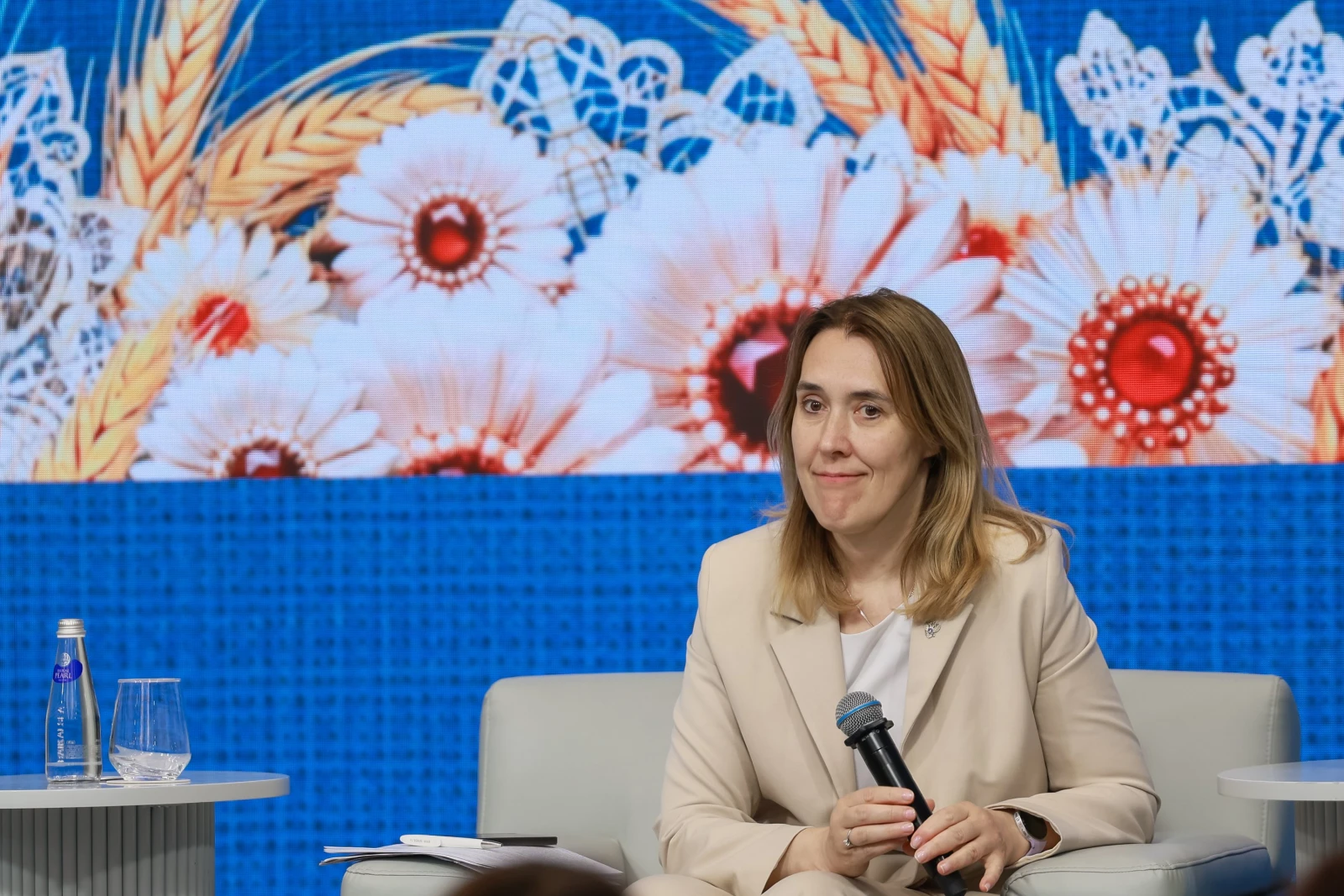 The role of the family in the lives of Russians: upbringing, traditions and the image of the future