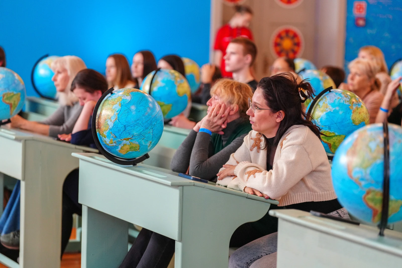 Exploring Russia: through thorns to the stars — extraterrestrial cartography