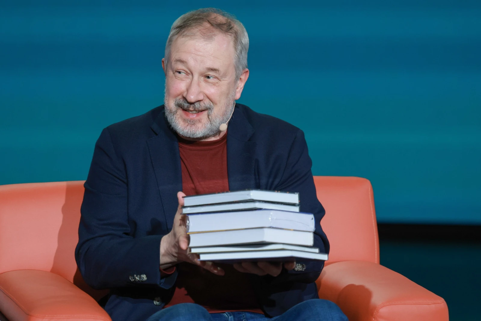 "What to Read?! Meanings". New Textbooks for Children and Adults. A Path to the Future