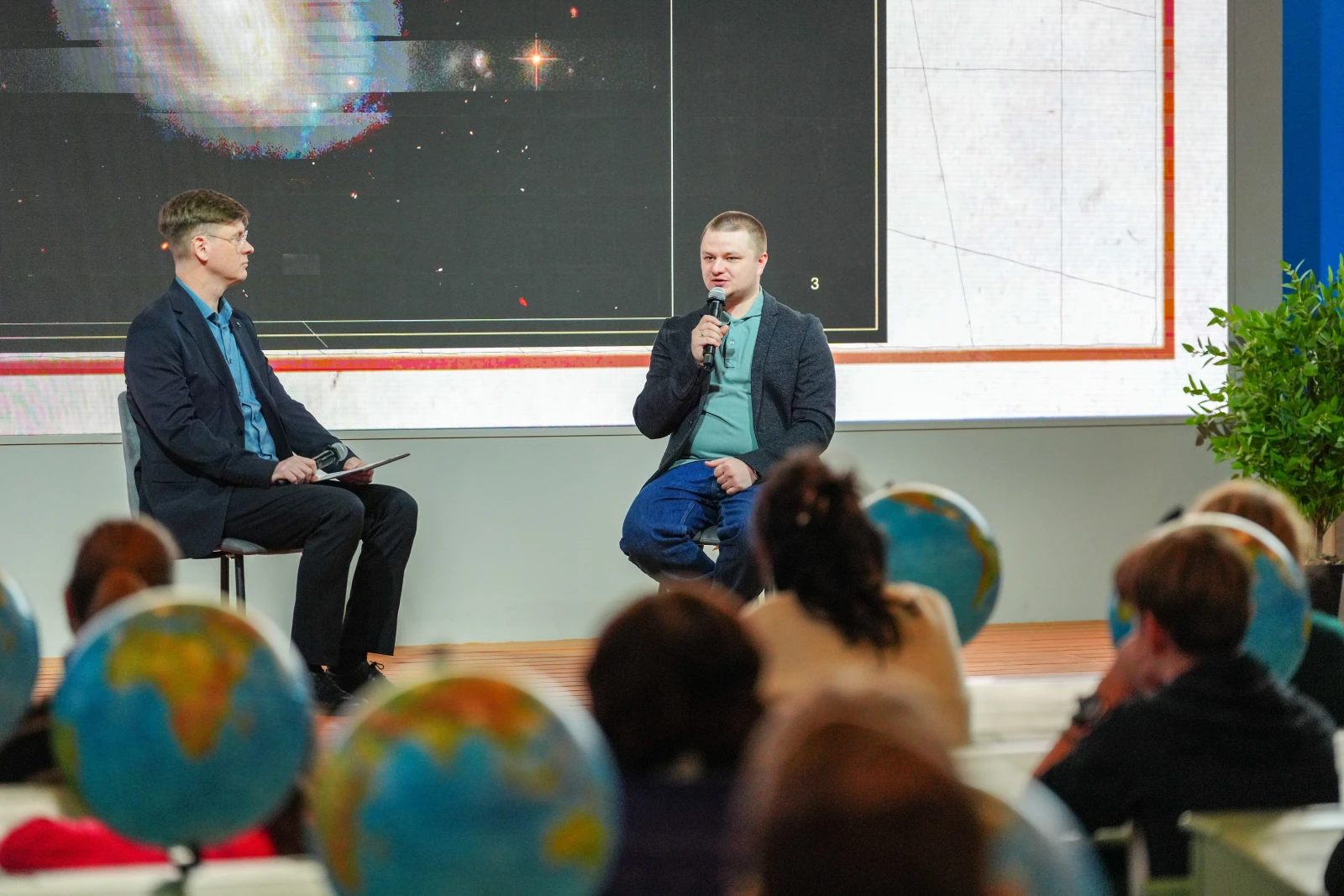 Exploring Russia: through thorns to the stars — extraterrestrial cartography