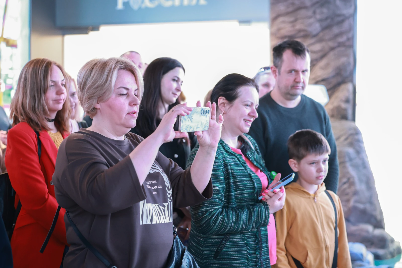 Participants of the Young Tour Guides School conducted a tour of the exposition 