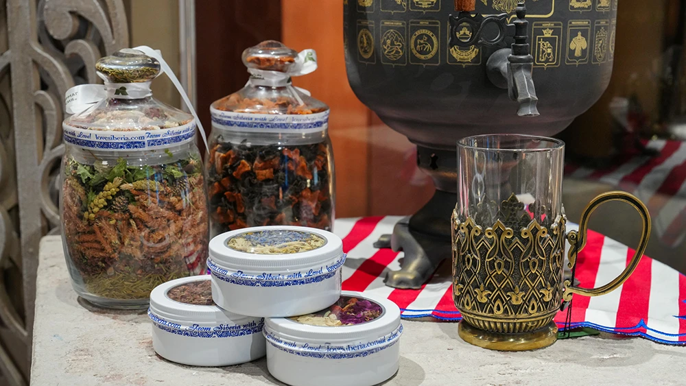 Tea for cosy summer evenings offered at the Department Store RUSSIA