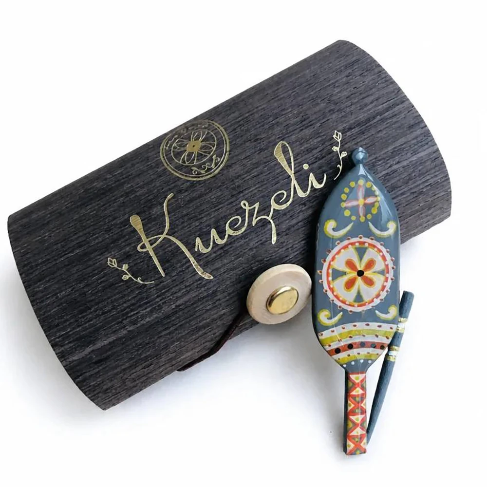 Spinning Wheel-Shaped Accessories