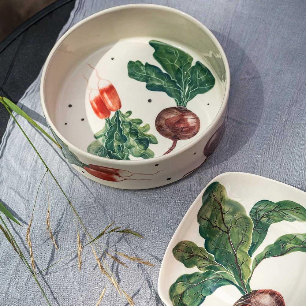 Ceramic tableware from Sergiyev Posad
