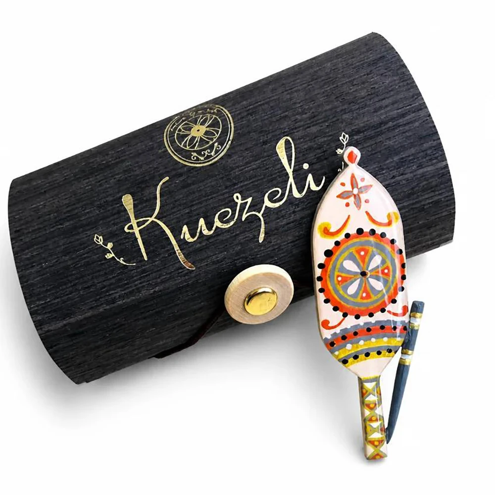 Spinning Wheel-Shaped Accessories