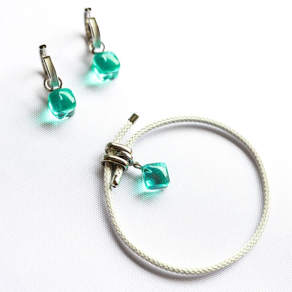 Jewellery resin accessories